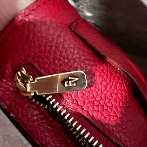 Red Francis Valentine red bucket handbag - Picture 9 of 9